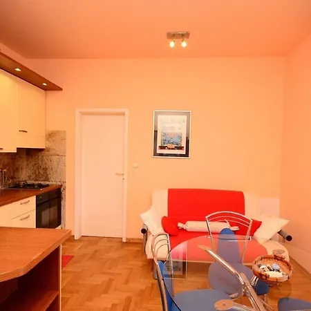 Apartment Fuer 4 Personen Ca 35 Qm In Pula, Istrien Istrische Riviera
